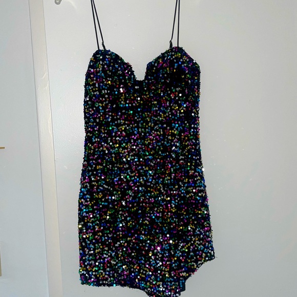 Selfie Leslie Dress - Picture 2 of 5